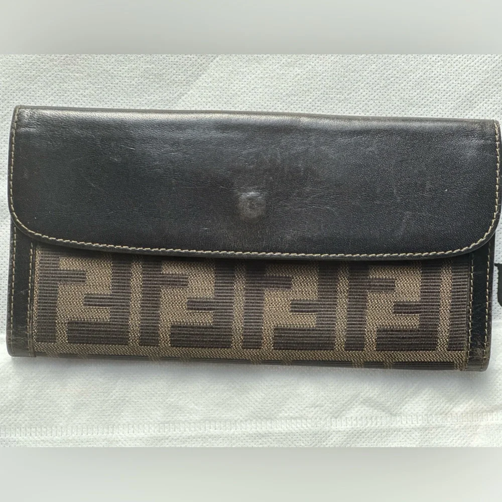FENDI Zucca Wallet | Made in Italy | Authentic Vintage | Great condition! - Picture 2 of 13